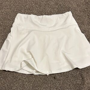 *DONATED* Women's White Athletic Skort